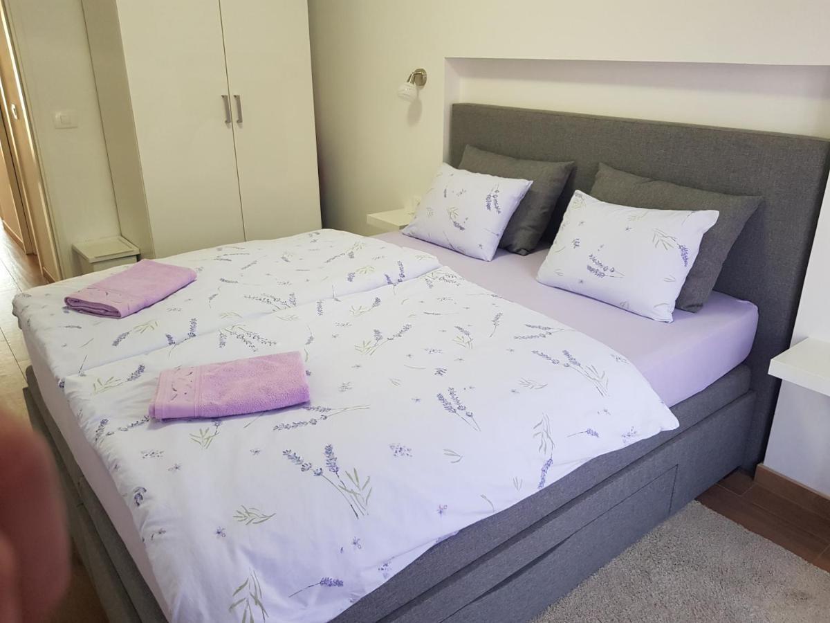 Apartman Luka Новиград Екстериор снимка