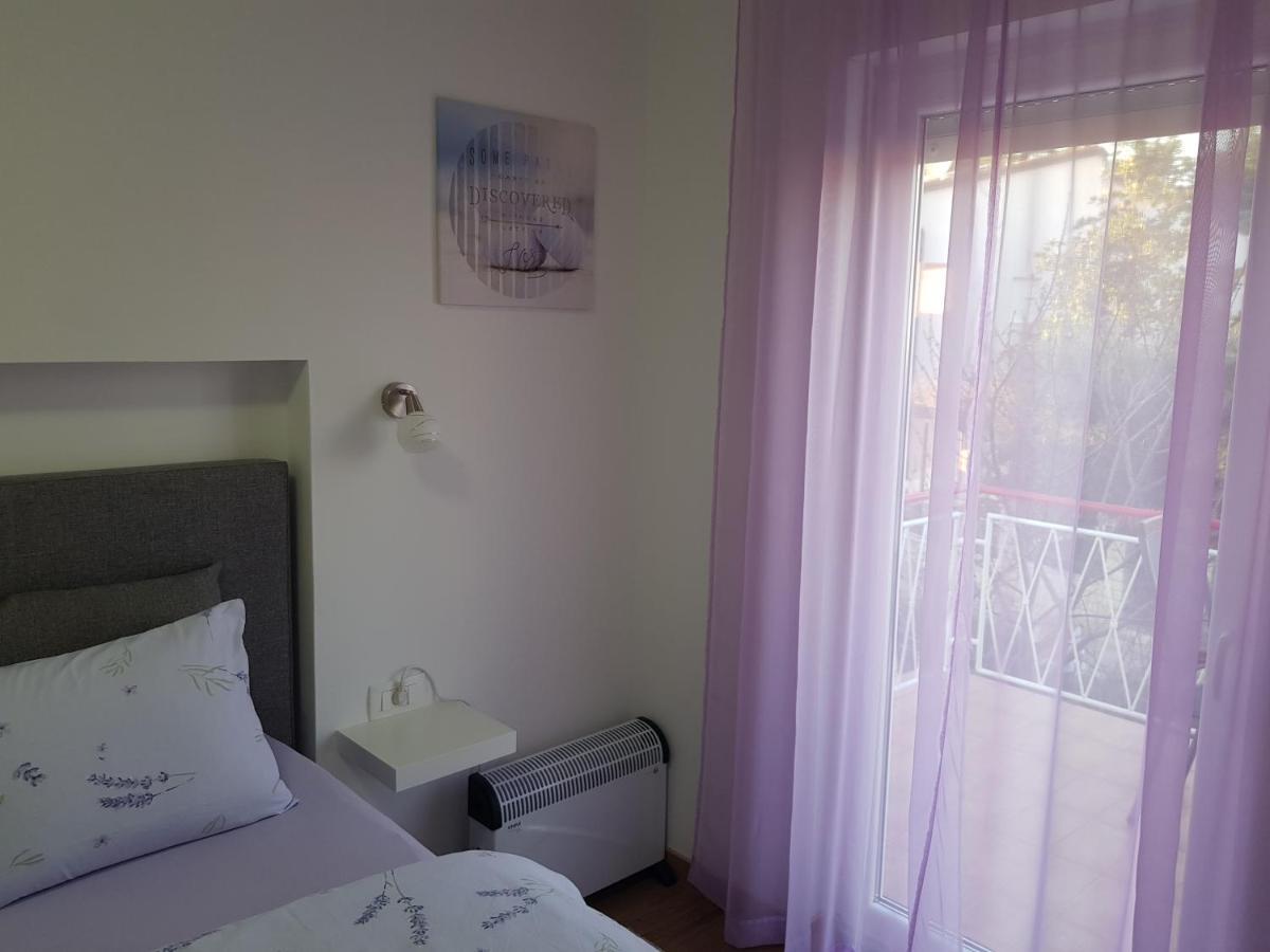 Apartman Luka Новиград Екстериор снимка