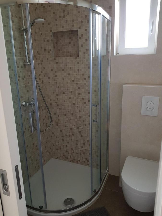 Apartman Luka Новиград Екстериор снимка